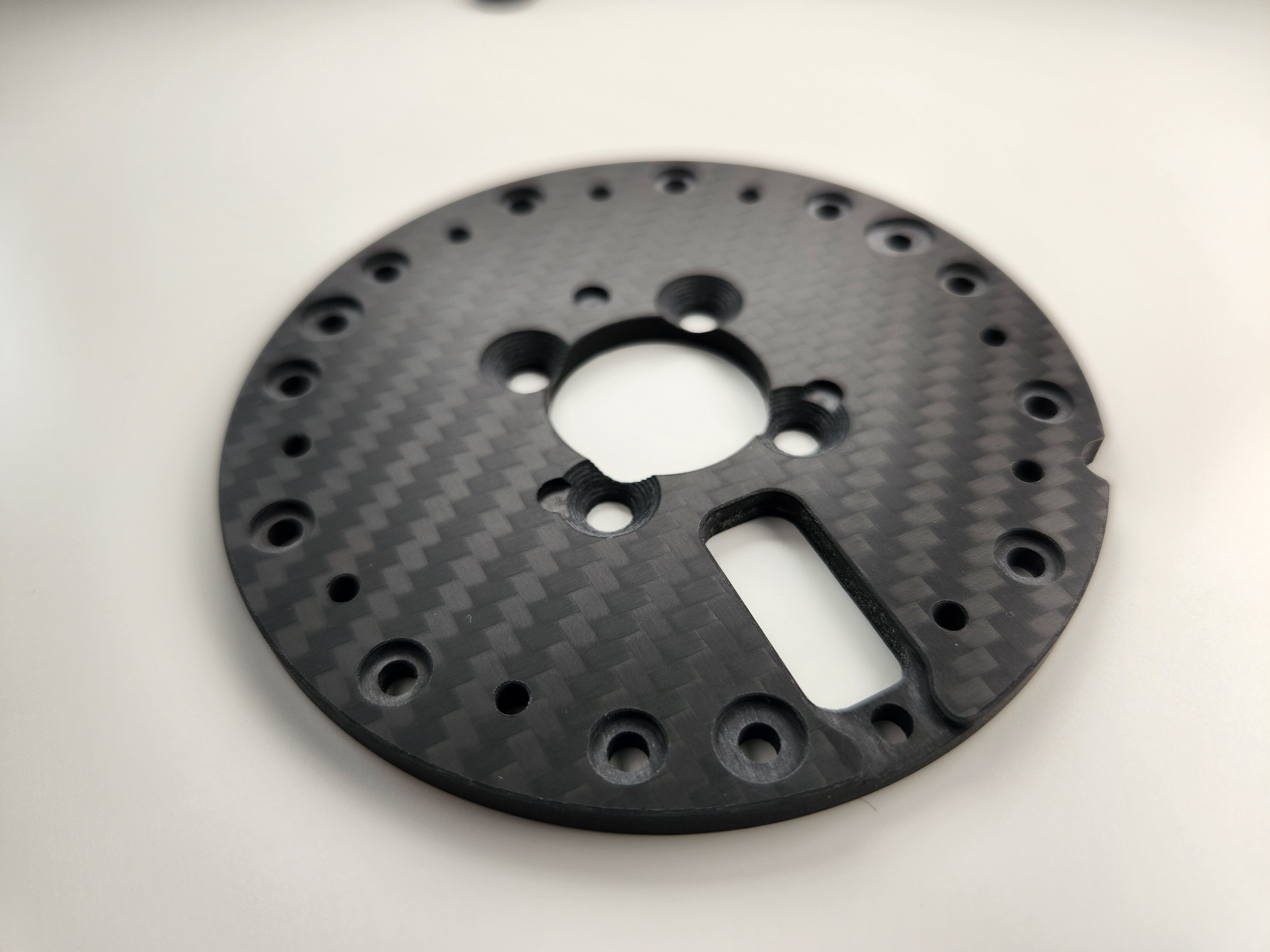 2403191129-240419-carbonFiberPlate